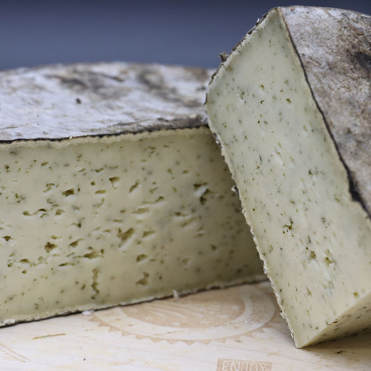 Tomme au lait de brebis ail des ours (+-200gr)